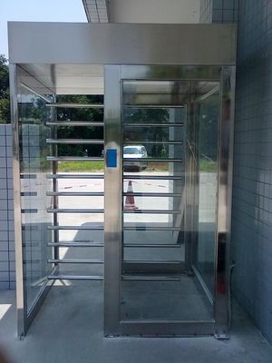 Подгонянный OEM пешеход нержавеющей стали доказательство ржавчины 2,3 турникетов высоты метра полное